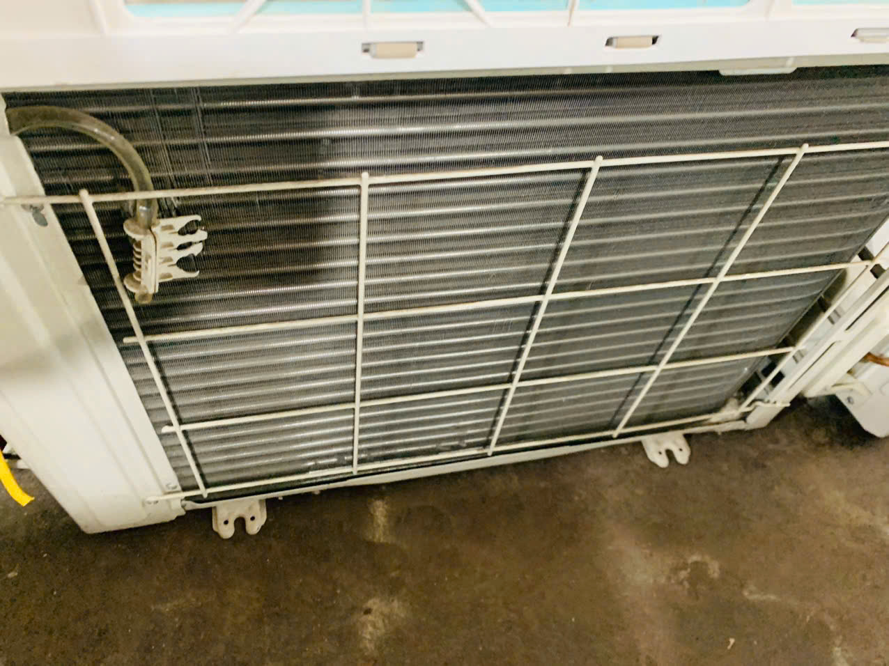 Máy lạnh cũ Funiki 1HP Inverter Gas R-32a Máy lạnh cũ Funiki 1HP Inverter Gas R-32a