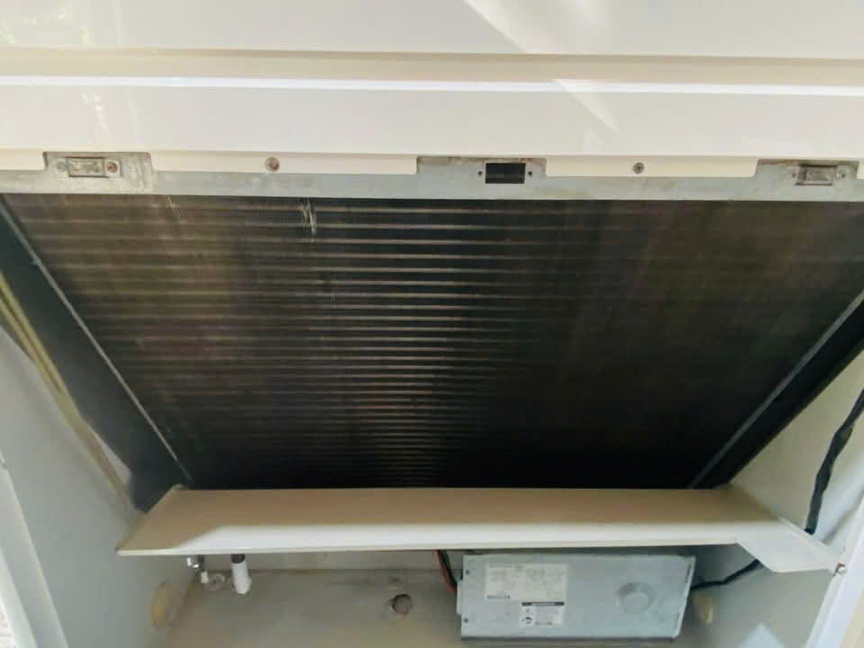 Máy lạnh cũ Tủ đứng LG 10HP Inverter Điện 3pha Máy lạnh cũ Tủ đứng LG 10HP Inverter Điện 3pha