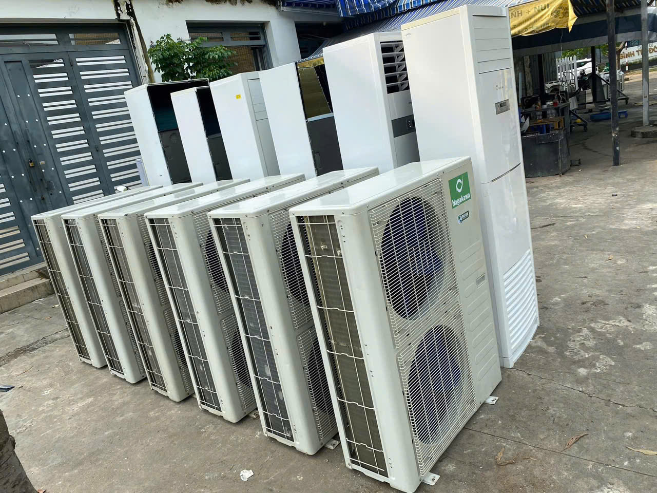 z6807783803559_185f2c3761a2a5aa32563c4b0d55a681 Máy lạnh cũ Tủ đứng Nagakawa 5.0Hp