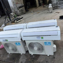 Máy lạnh Treo tường cũ, trưng bày
