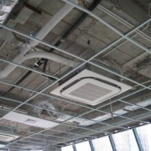 Thi Công Lắp Đặt Máy Lạnh Treo Tường Cho Nhà Xưởng, Khu Văn Phòng Sản Xuất – Giải Pháp Làm Mát Hiệu Quả Và Tiết Kiệm
