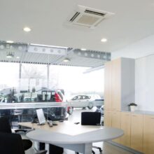 Thi Công Máy Lạnh Âm Trần Cho Showroom Ô Tô – Giải Pháp Làm Mát Cao Cấp Cho Không Gian Trưng Bày Xe