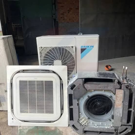 Thu Mua Máy Lạnh Cũ Tại Huyện Hóc Môn TP.HCM