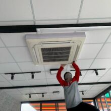 Thu Mua Máy Lạnh Cũ Tại Quán Cà Phê – Trà Sữa TP.HCM Giá Cao – Thu Mua Nhanh, Giá Tốt